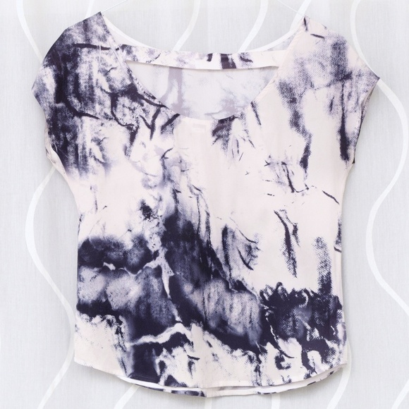 KIRRA Black & White Tie Dye Marble Flowy Blouse T-shirt | Size M - Picture 5 of 7